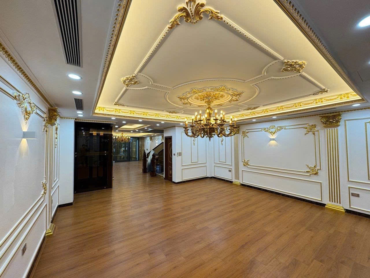 Bán nhà KĐT Geleximco ô tô tránh vỉa hè rộng vị trí đẹp dt 126m 5t mt 9m giá 22 tỷ - Ảnh 2
